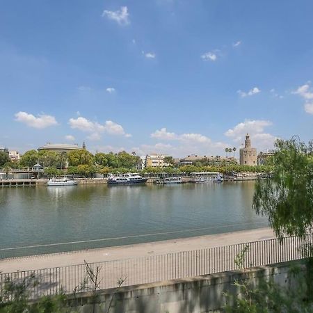 Riverwalk Suites - Puente Triana Seville Exterior photo