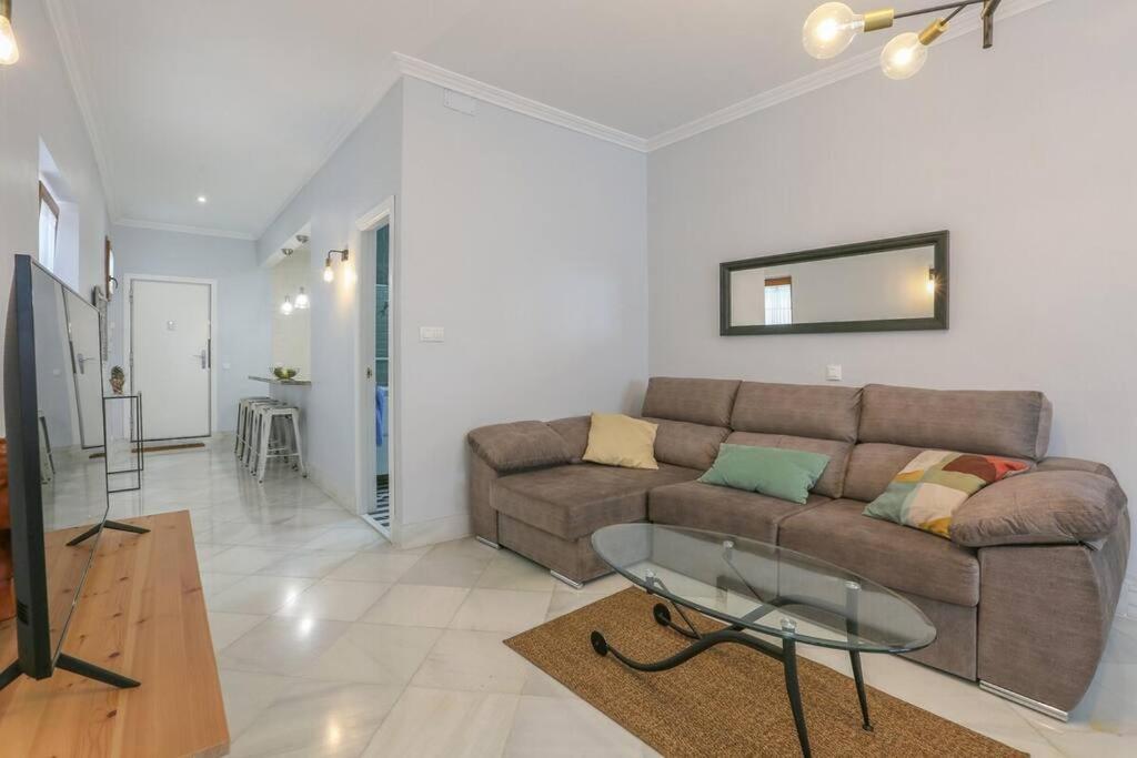 Riverwalk Suites - Puente Triana Seville Exterior photo