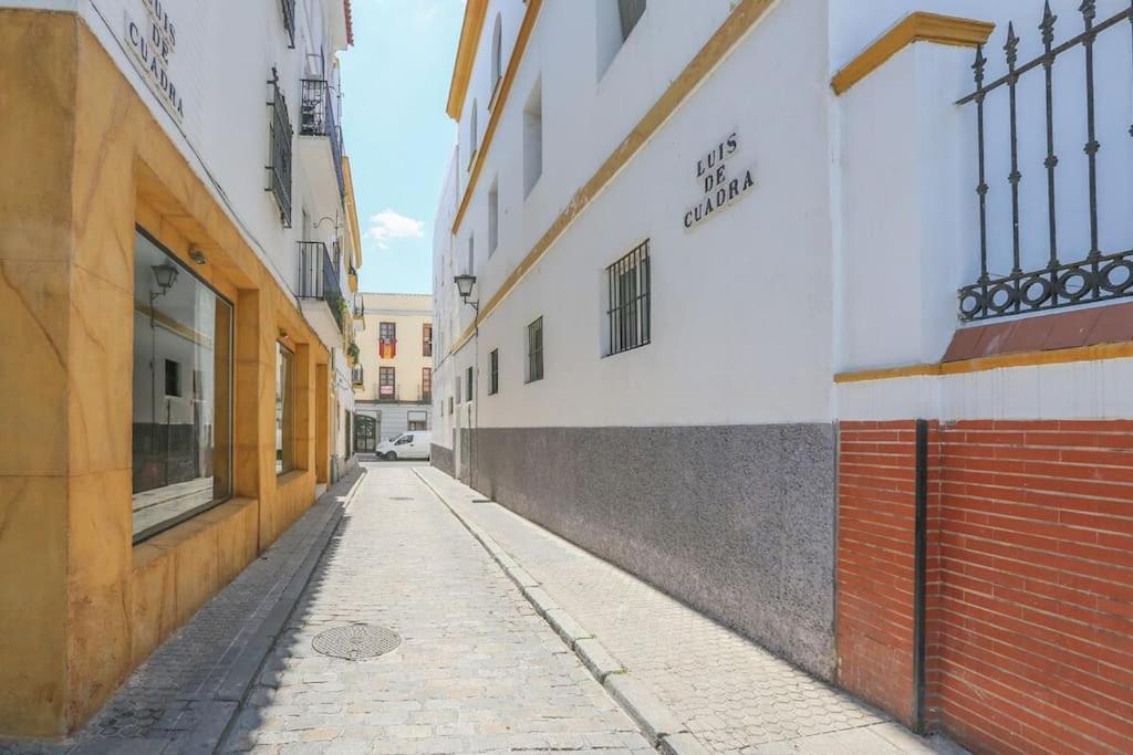 Riverwalk Suites - Puente Triana Seville Exterior photo